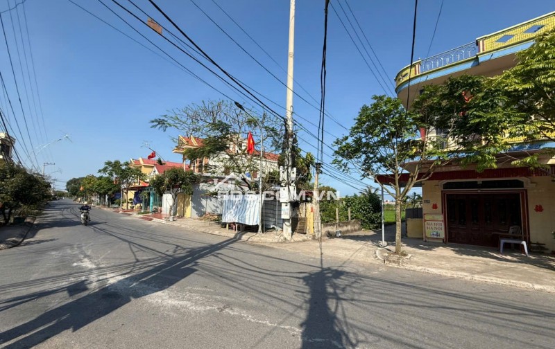 lô đất siêu hót trục chính đường hòa bình tt quất lâm